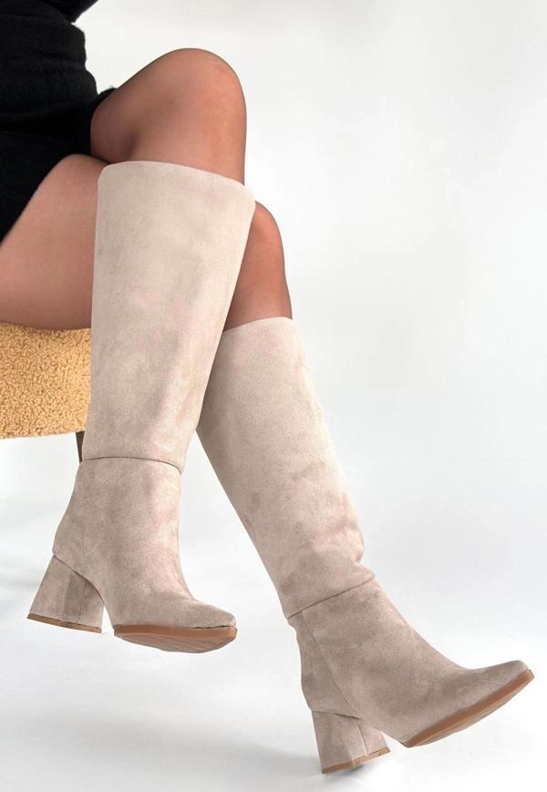 Roksa Bej Süet Topuklu Çizme - Image 1