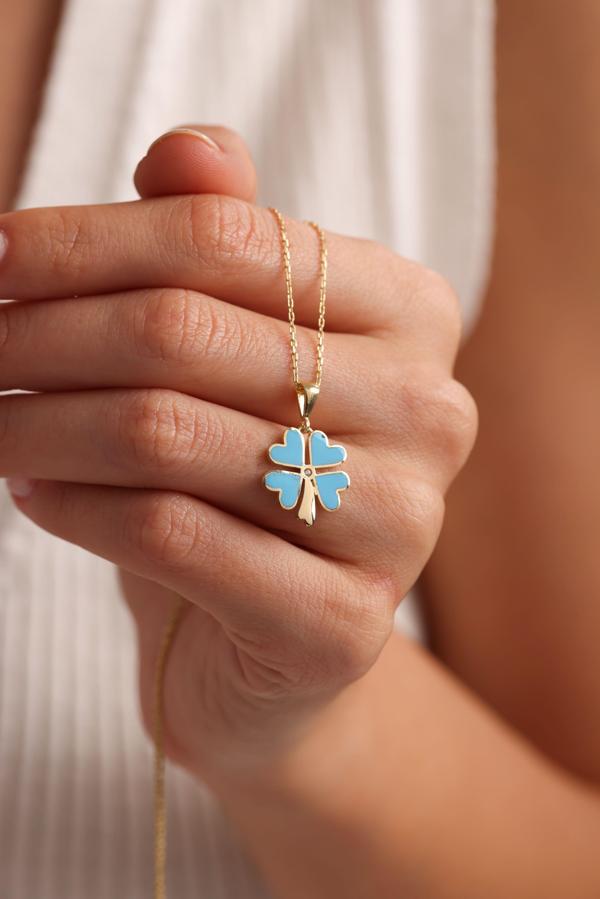 925 Ayar Gümüş Gold Kaplama Mineli Yonca Kolye - Image 1