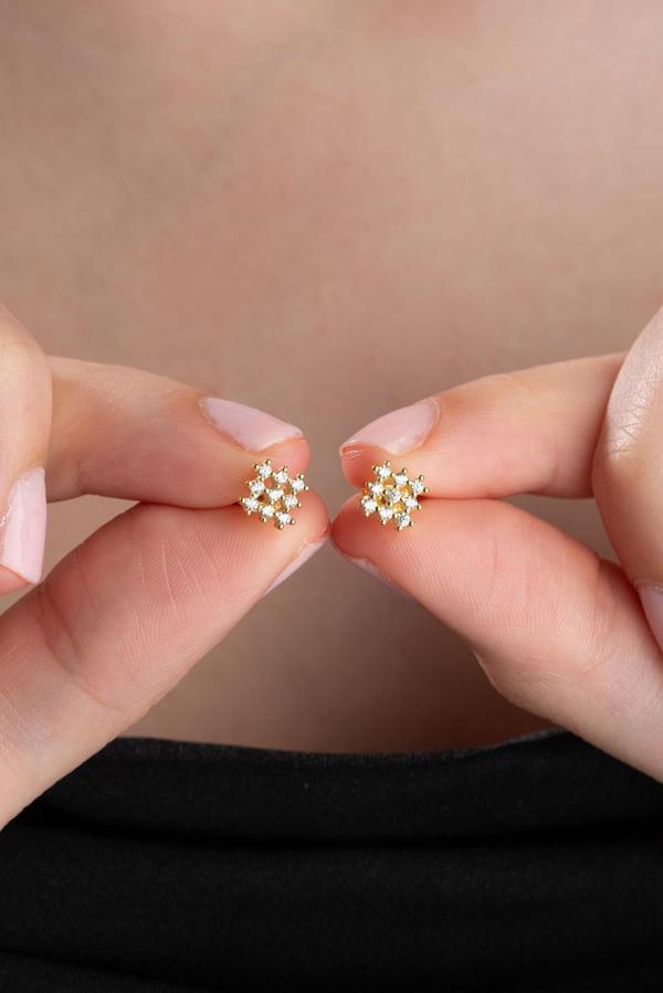 925 Ayar Gümüş Gold Kaplama Minimal Kare Model Küpe - Image 1