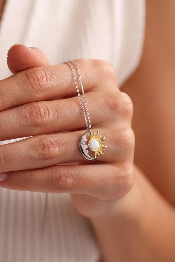 925 Ayar Gümüş Rodyum Kaplama Beyaz Opal Taşlı Ay Güneş  Kolye - Image 1