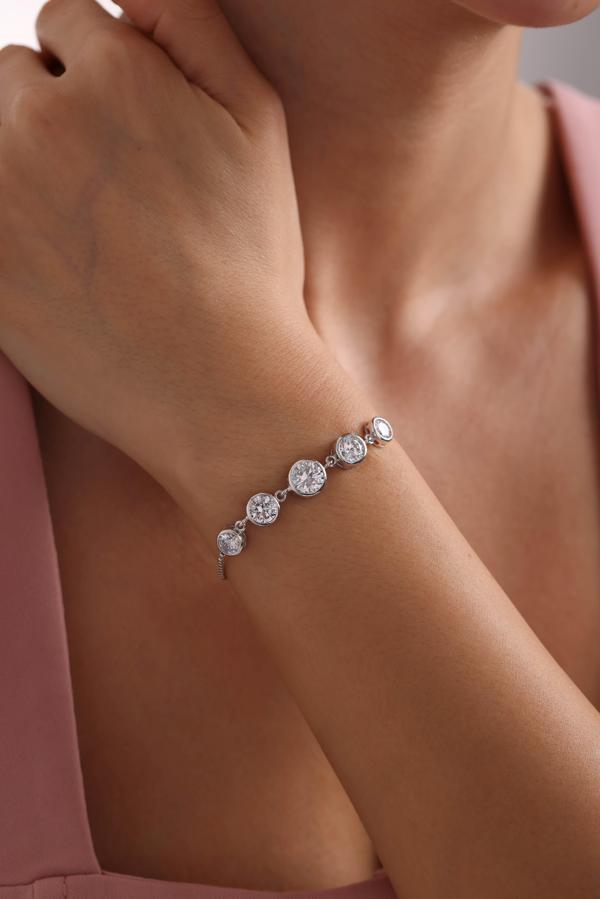 925 Ayar Gümüş Rodyum Kaplama Ayarlanabilir Asansörlü Beştaş Model Bileklik  - Image 1