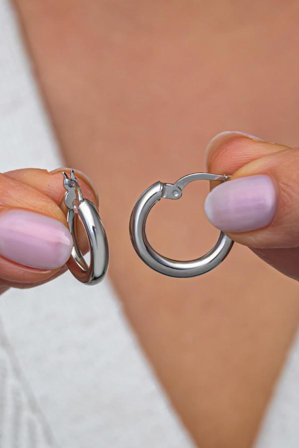 925 Ayar Gümüş Rodyum Kaplama 18 mm Sade Halka Küpe - Image 1