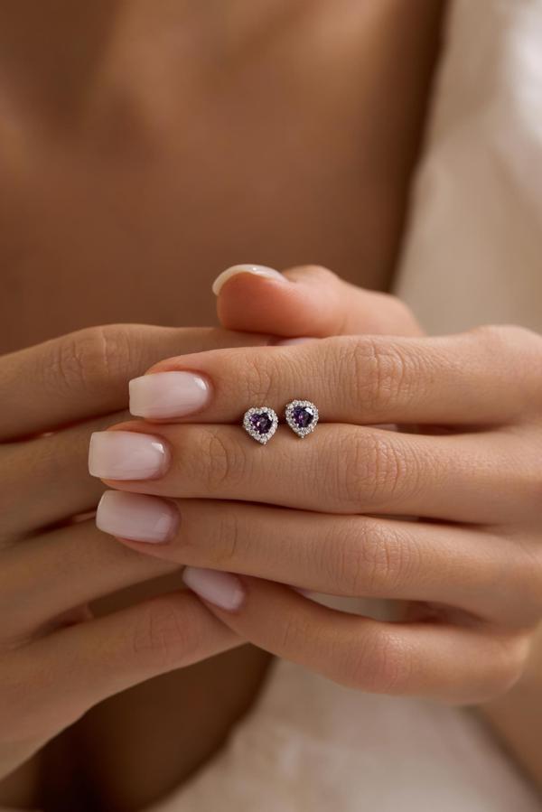 925 Ayar Gümüş Rodyum Kaplama Mor Taşlı Kalp Model Küpe - Image 1