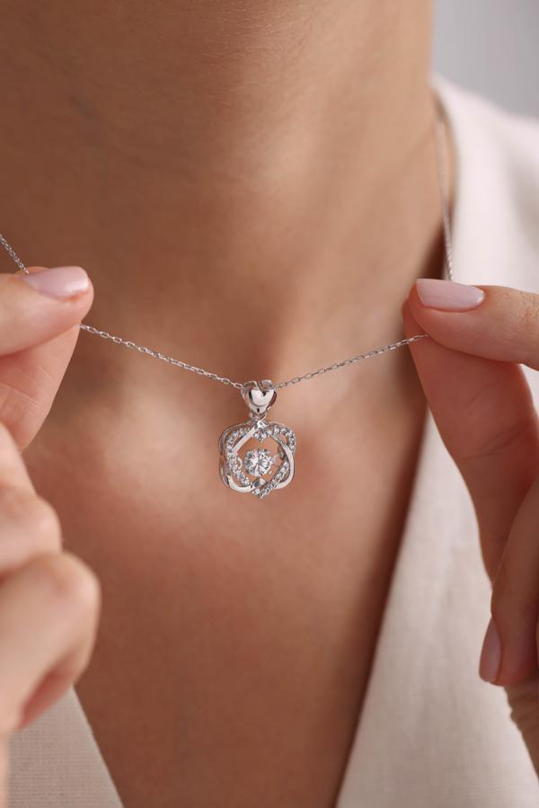 925 Ayar Gümüş Rodyum Kaplama Hareketli Minik Taşlı Çift Kalpli Model Kolye - Image 1