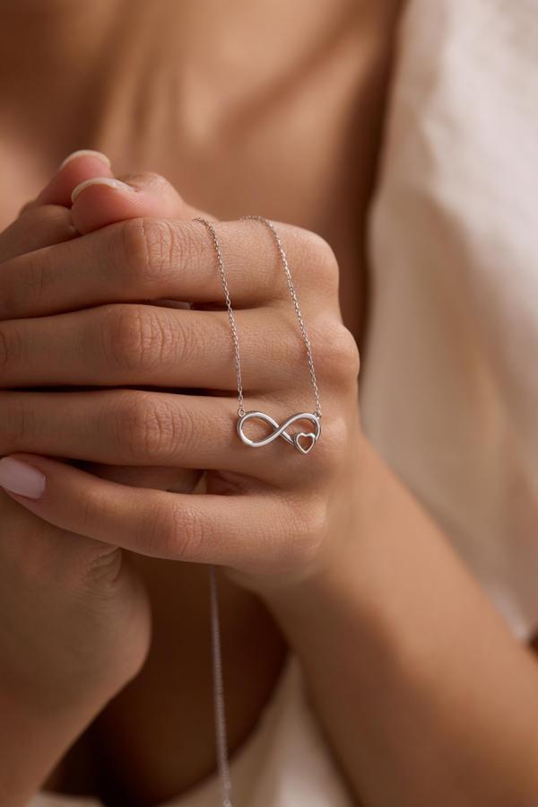 925 Ayar Gümüş Rodyum Kaplama Sade Model Sonsuzluk Kalp Kolye - Image 1