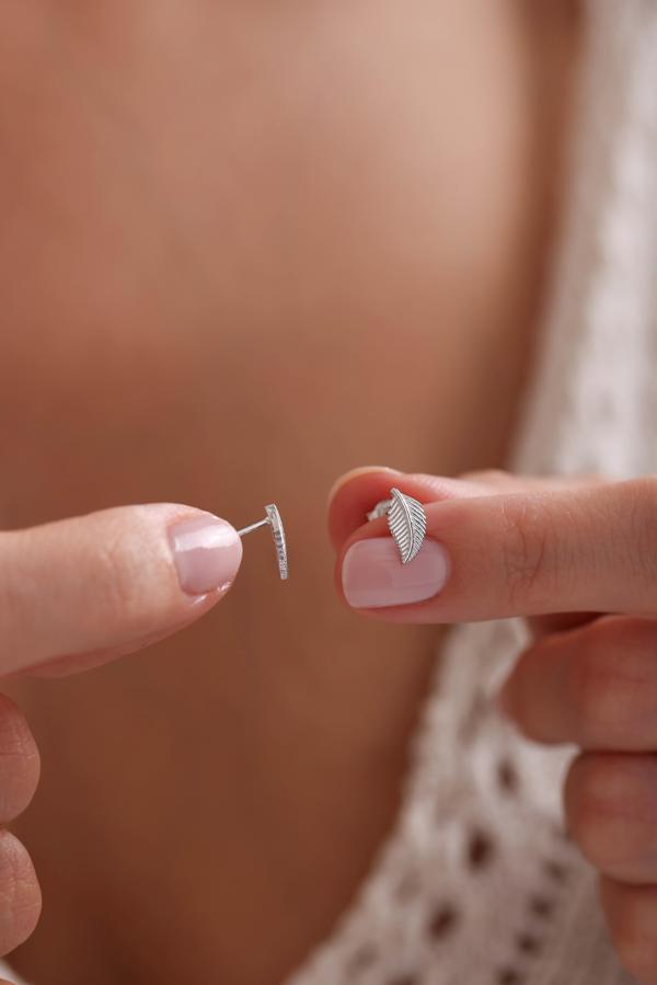 925 Ayar Gümüş Rodyum Kaplama Minik Yaprak Küpe - Image 1