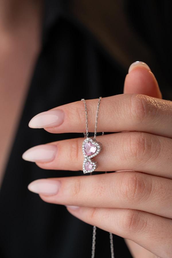 925 Ayar Gümüş Rodyum Kaplama Pembe Taşlı Çift Kalp Model Kolye - Image 1
