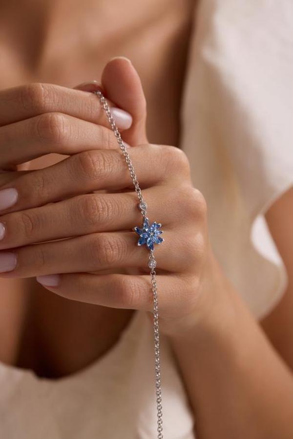 925 Ayar Gümüş Rodyum Kaplama Doç Zincirli Aquamarin Taşlı Lotus Çiçeği Bileklik - Image 1