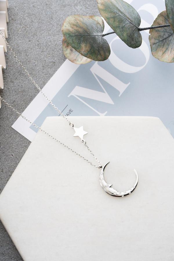 925 Ayar Gümüş Rodyum Kaplama Yıldız Detaylı Ay Dede Hilal Kolye - Image 1