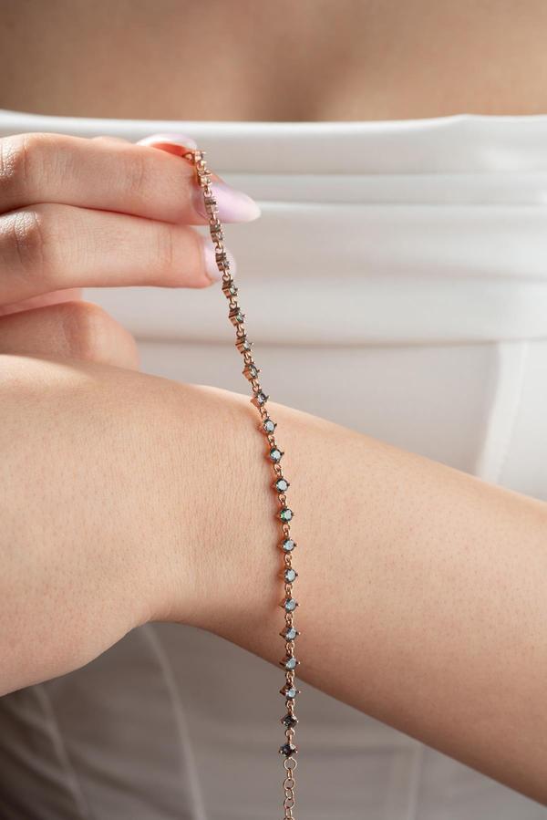 925 Ayar Gümüş Rose Kaplama Sıralı 3 mm Mistik Topaz Taşlı Bileklik - Image 1