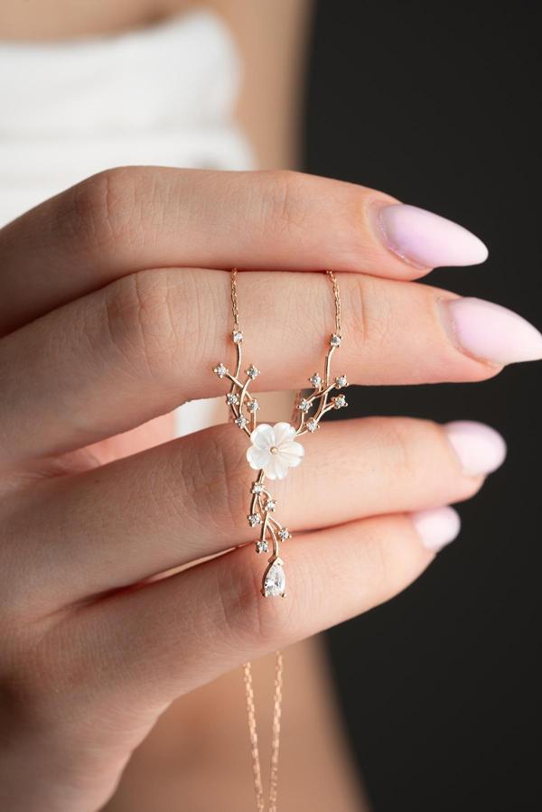 925 Ayar Gümüş Rose Kaplama manolya Çiçeği Sarmaşık Kolye - Image 1