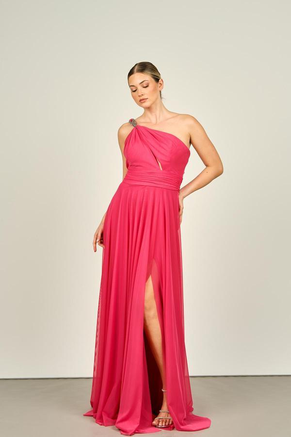 Doridorca Kadın Tek Omuz ve Omzu Taş İşlemeli Uzun Şifon Abiye Elbise 6037 Fuşya - Image 1
