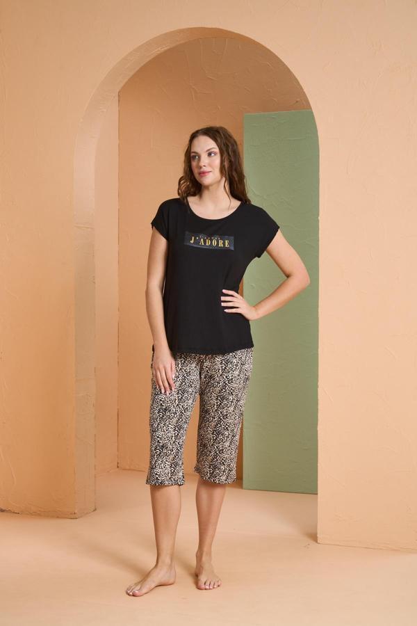 Pjs Kadın Leopar Desenli Yuvarlak Yaka Kısa Kollu Rahat Kapri Pijama Takım - Image 1