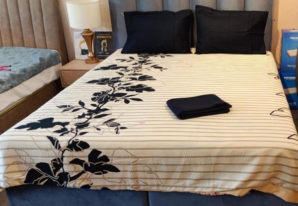 TÜRKİZ ÇİFT KİŞİLİK PAMUK SATEN NEVRESİM TAKIMI BEJ SİYAH - Image 1