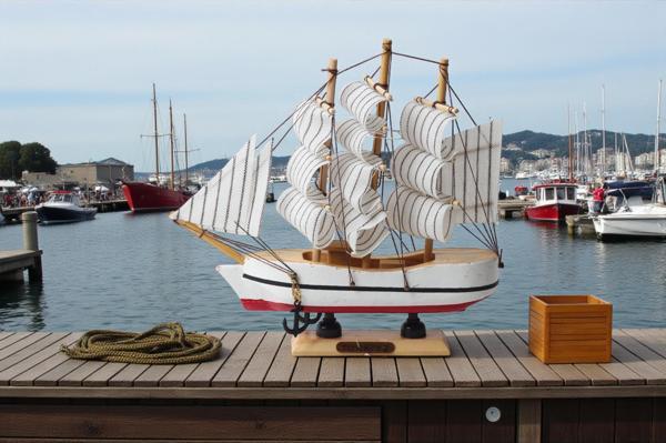 Dekoratif Ahşap El Yapımı Yelkenli Gemi Maketi Masaüstü Biblo Ev Ofis Hediyesi 19 cm. Model C - Image 1