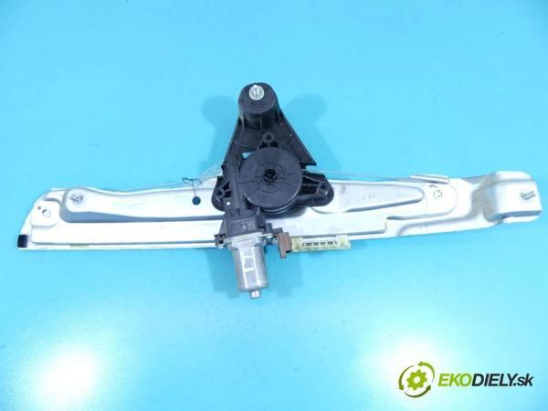 Dacia Sandero III Stepway Sağ Arka Cam Krikosu (Orijinal Ürün Natural Kutu) Oem No (827208705R) - Image 1