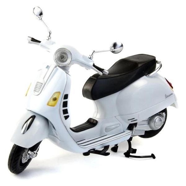 BFS   Sunman 1:12 Vespa GTS 300 Super - Image 1