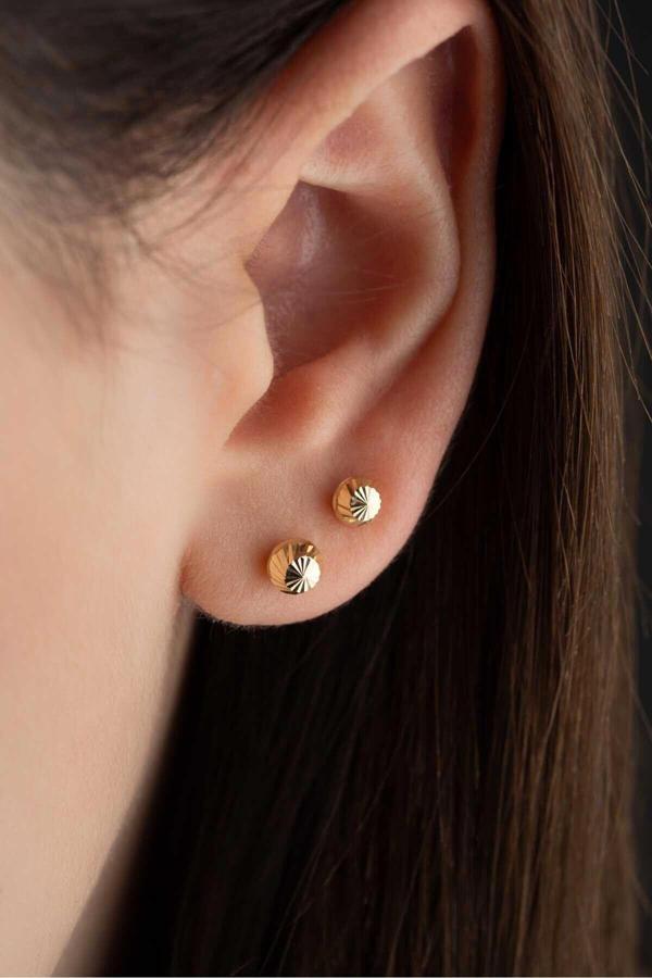 14 Ayar Altın Kalemli Top Küpe - Image 1