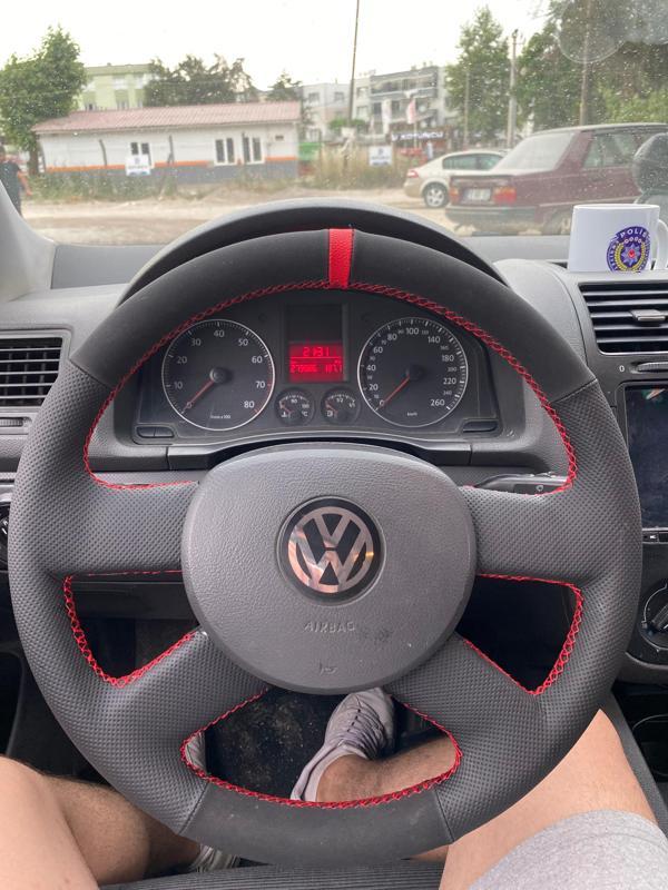 Volkswagen Polo Mk3 2004-2007 Uyumlu Araca Özel Dikmeli Direksiyon Kılıfı - Image 1