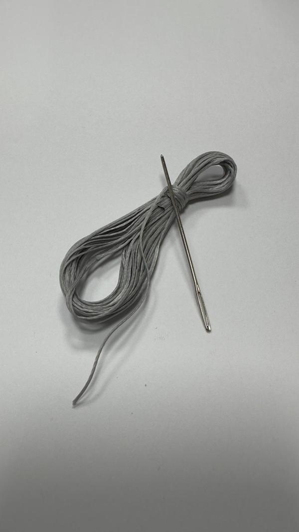 Direksiyon Kılıfı Dikmek İçin Mumlu İP Ve iğne 5 Metre GRİ - Image 1