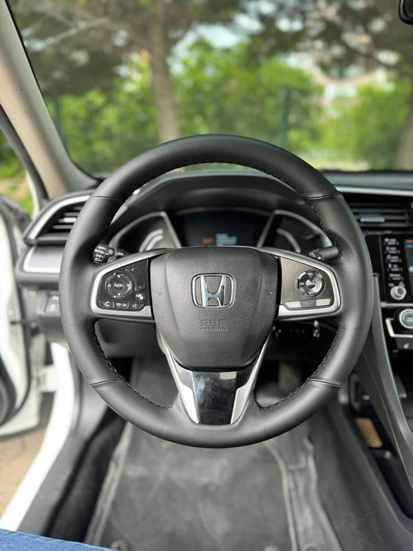 Honda Civic FC5 Araca Özel Direksiyon Kılıfı (Noktalı Düz Siyah Dikişli) - Image 1