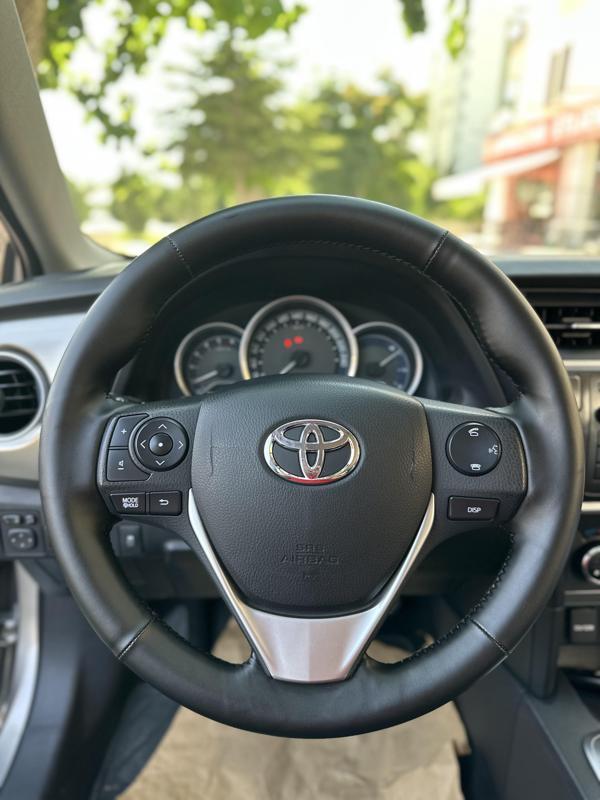 Toyota Auris 2016 F1 Araca Özel Direksiyon Kılıfı (Soft Bentley Siyah Dikişli) - Image 1