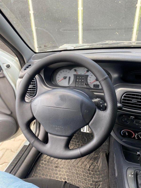 Megane 1 Uyumlu Araca Özel Dikmeli Direksiyon Kılıfı Soft Nokta Düz  - Image 1