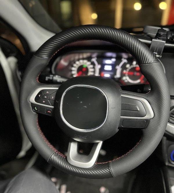 Fiat Egea Uyumlu Araca Özel Direksiyon Kılıfı (Nokta Karbon Kırmızı Dikiş) - Image 1