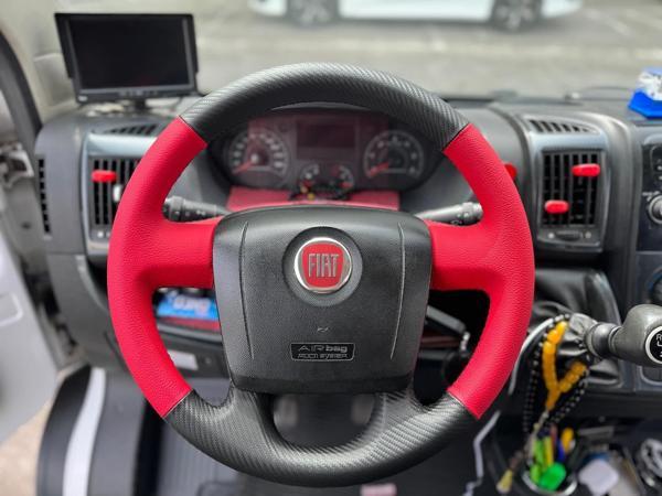 Fiat Ducato Araca Özel Dikmeli Direksiyon Kılıfı 2012-2020 (KIRMIZI KARBON) - Image 1