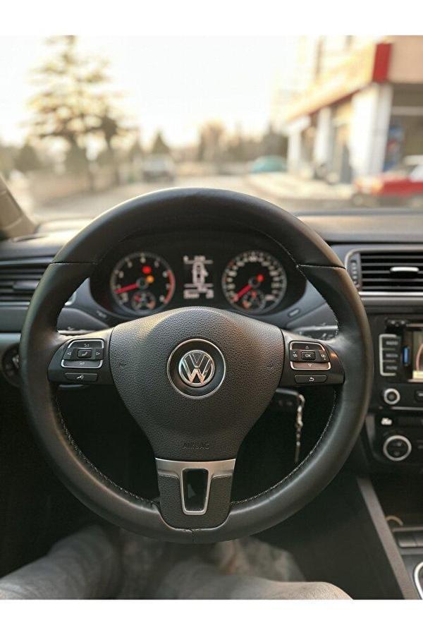 Volkswagen Jetta 2011-2014 Araca Özel Direksiyon Kılıfı (DERİSİ SÖKÜLÜP YAPILMASI GEREKİYOR) - Image 1
