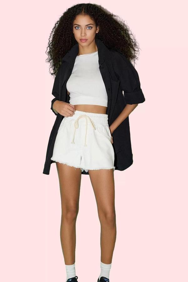 Kadın Yüksek Bel Geniş Paça Denim Şort Yaz Aylarının Vazgeçilmezi Günlük Dayanıklı Malzeme - Image 1