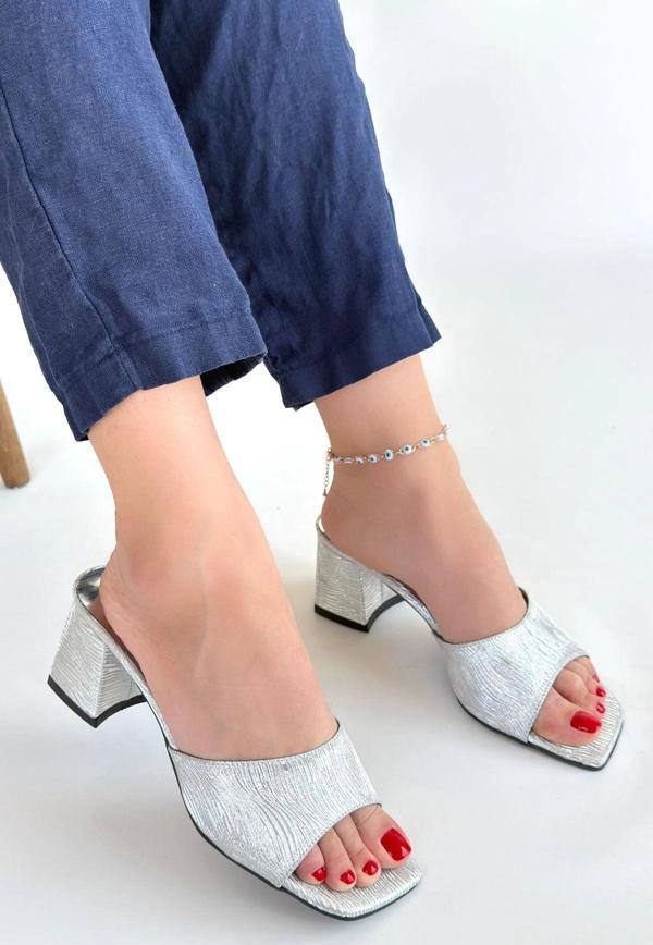 Luart Gümüş Simli Topuklu Terlik - Image 1