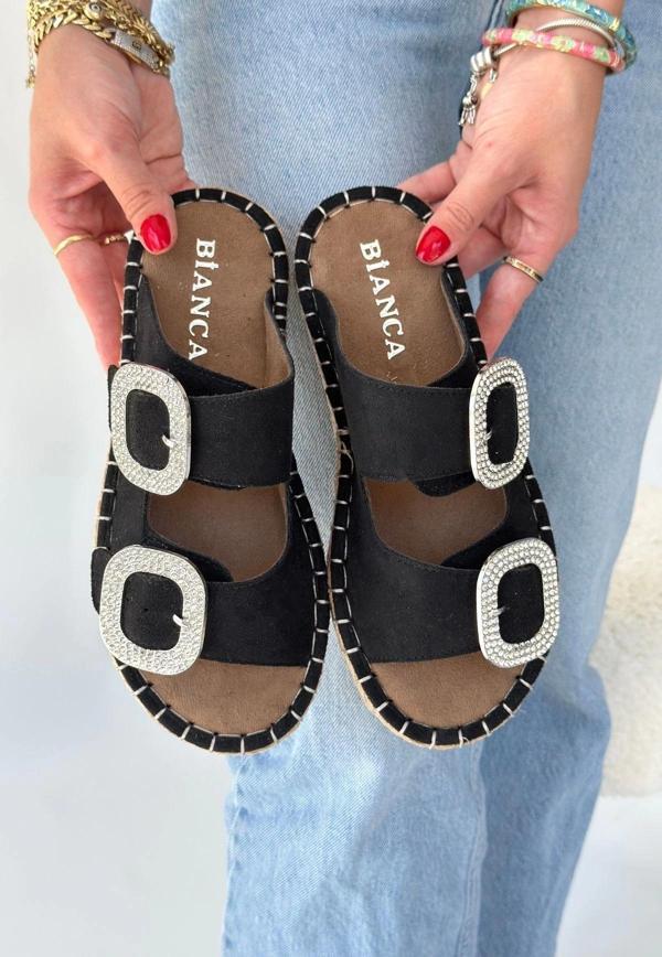 Hertas Siyah Nubuk Tokalı Terlik - Image 1