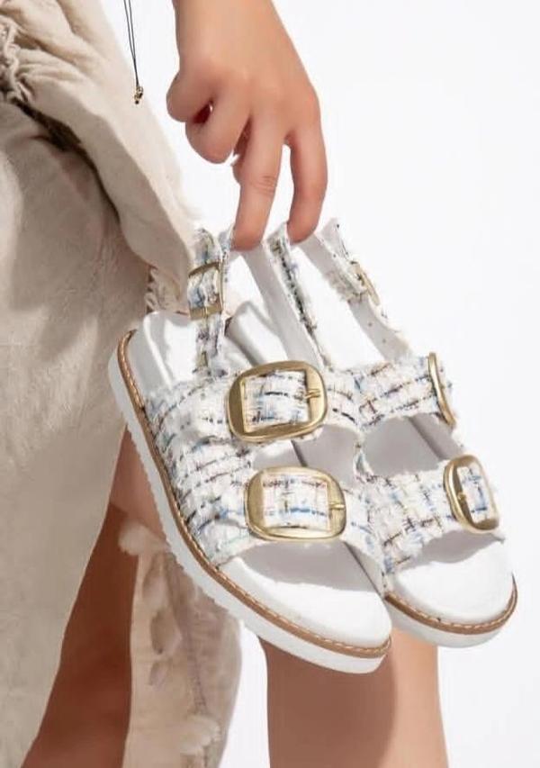 Olira Beyaz Simli Kemerli Sandalet - Image 1