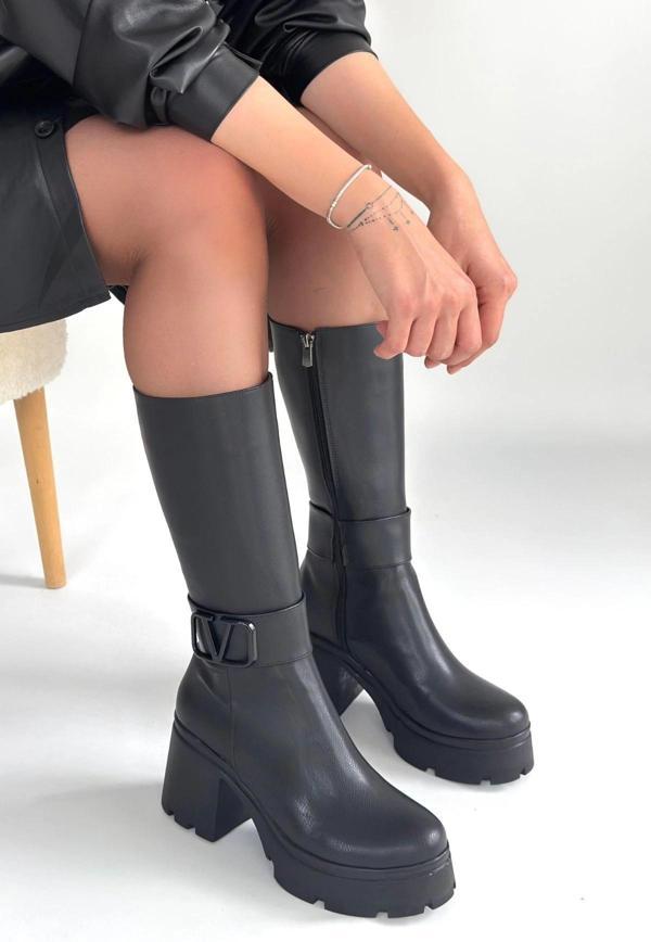 Moki Siyah Cilt Topuklu Çizme - Image 1