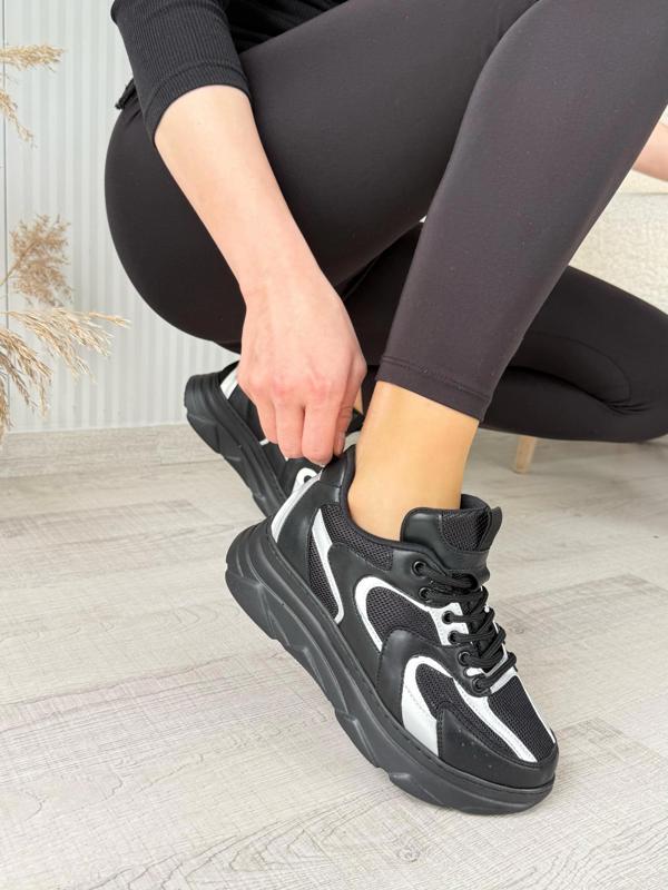 Cata Siyah Cilt Beyaz Detaylı Spor Ayakkabı - Image 1