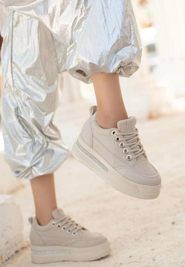 Lulu Bej Cilt Bağcıklı Spor Ayakkabı - Image 1