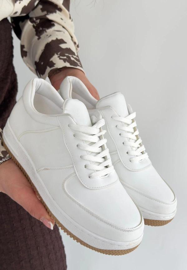 Ceyyan Beyaz Cilt Bağcıklı Spor Ayakkabı - Image 1