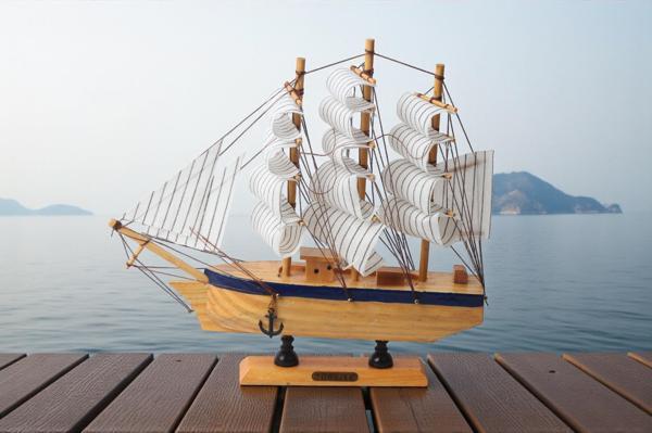 Dekoratif Ahşap El Yapımı Yelkenli Gemi Maketi Masaüstü Biblo Ev Ofis Hediyesi 24 cm. Model E - Image 1