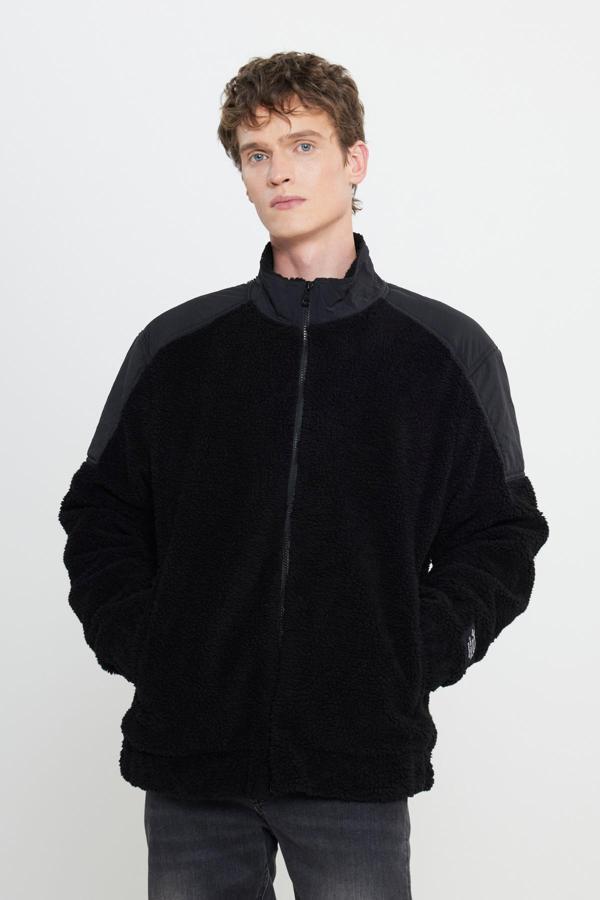 Lee Relaxed Fit Polarlı Dik Yaka Cepli Erkek Ceket L242525 001 SİYAH - Image 1