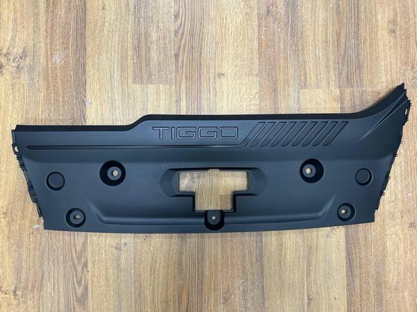 Chery Tiggo 8 Pro Ön Panjur Üst Bakalit 2022-2024 609000939AA - Image 1