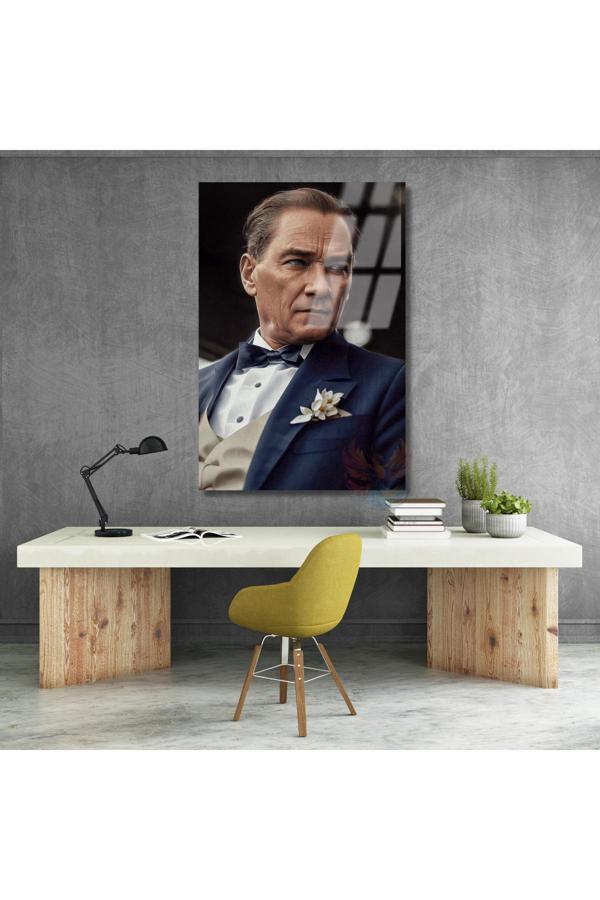 Karizmatik Renkli Atatürk Görseli Cam Tablo Dikey Duvar Tablosu - Image 1