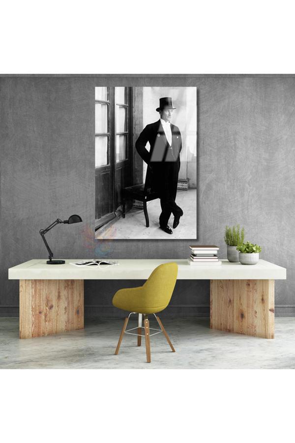 Cam Atatürk Tablo Modeli Şapkalı Atatürk Görseli Dikey Duvar Tablosu - Image 1