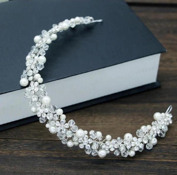 Eflamel Design Kristal Taşlı Incili Saç Aksesuarı Nikah, Düğün,nişan,kına,gelin Tacı Saç Aksesuarı - Image 1