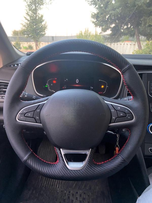 Megane 4 İcon Araca Özel Direksiyon Kılıfı (Nokta Karbon Kırmızı İp) - Image 1