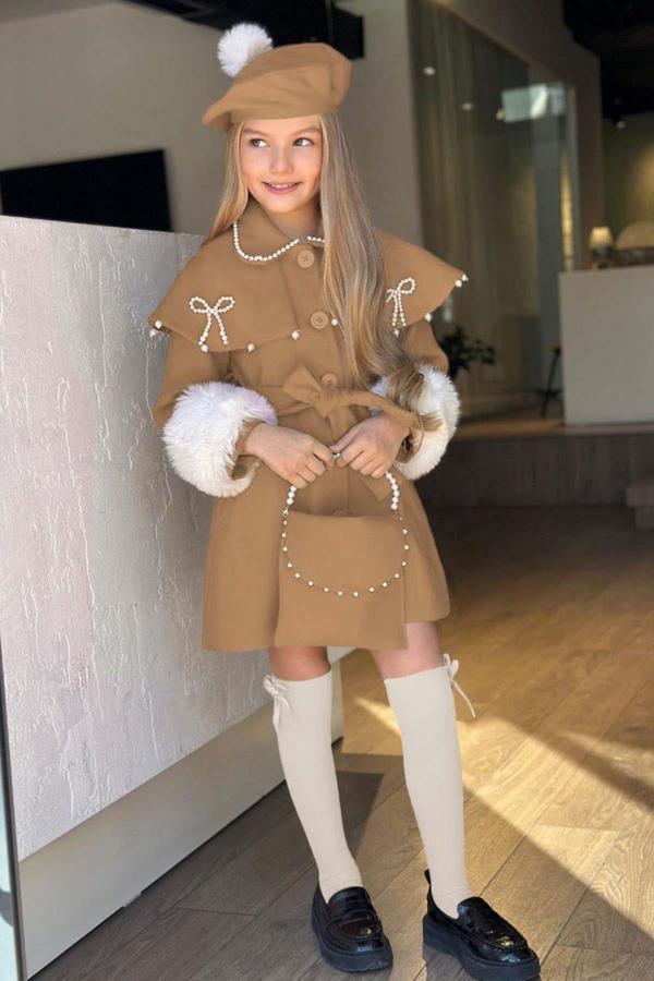 Kız Çocuk Boydan Yakası İnci Taş İşlemeli Şal Detaylı Kemerli Bej Kaşe - Image 1