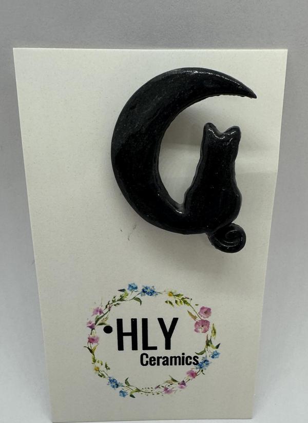 Ay Işığında Kedi Seramik Yaka İğnesi - Image 1