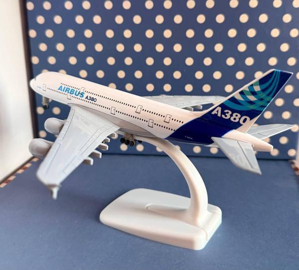 Airbus A380 Metal Maket Uçak MYK Hediye ve Sanat Atölyesi - Image 1