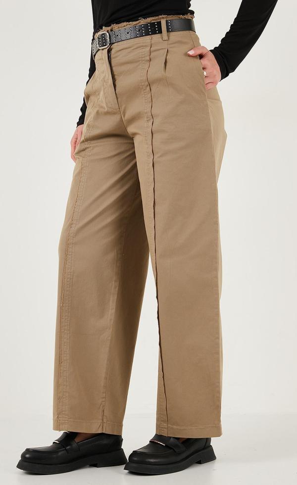 Lela Pamuklu Relaxed Fit Geniş Paça Dikiş Detaylı Kemerli Bayan Pantolon 68351208 HAKİ - Image 1
