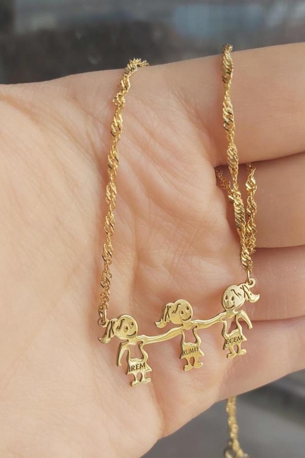 925 Ayar Gümüş 24 Ayar Altın Kaplama 3 Çocuk Figürlü Aile Kolye - Image 1